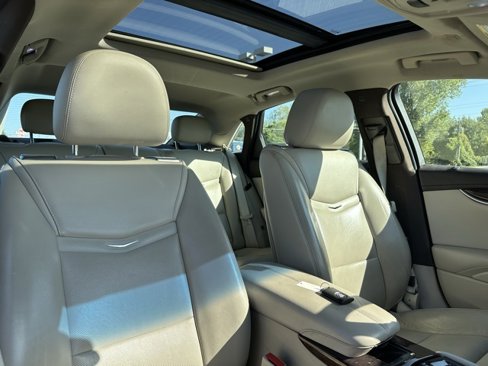 Used 2013 Cadillac XTS Premium image 8