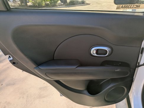 Used 2015 Kia Soul + image 15