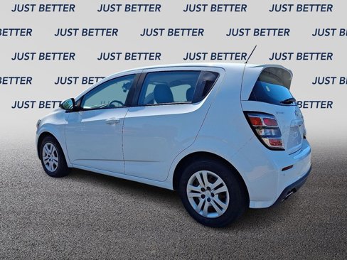 Used 2020 Chevrolet Sonic LT image 5