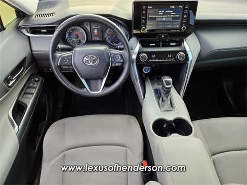 Used 2022 Toyota Venza LE image 13