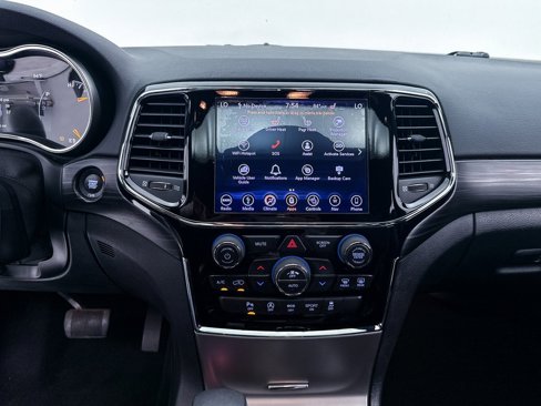 Used 2019 Jeep Grand Cherokee Altitude image 20