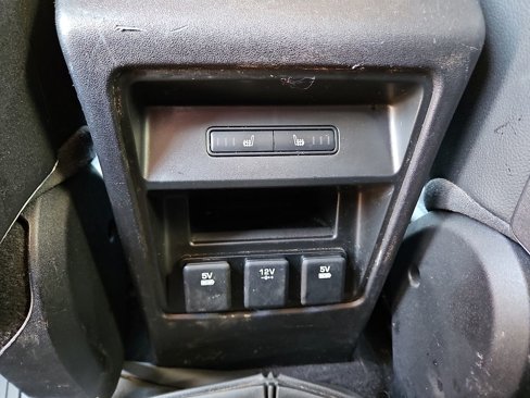 Used 2017 Land Rover Discovery Sport SE image 9