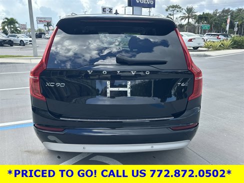 Used 2022 Volvo XC90 T6 Momentum w/ Protection Package Premier image 7