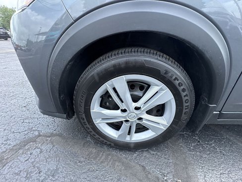 Used 2024 Nissan Kicks S image 32