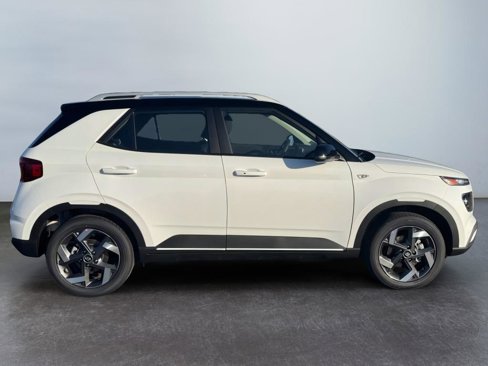 New 2026 Hyundai Venue image 4