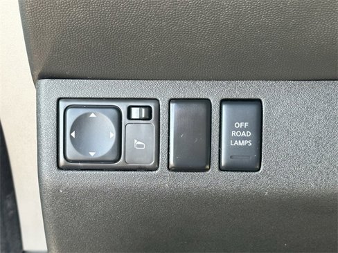 Used 2011 Nissan Xterra PRO-4X w/ Pro-4x Leather Pkg image 18