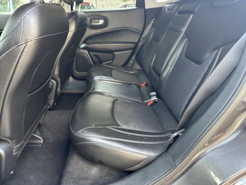 Used 2018 Jeep Compass Latitude w/ Cold Weather Group image 22