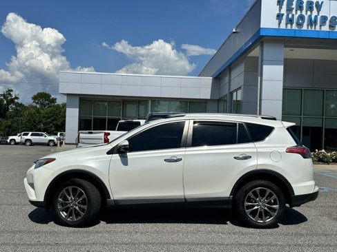 Used 2018 Toyota RAV4 Limited image 5