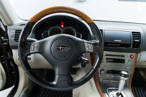 Used 2005 Subaru Outback 3.0R image 16