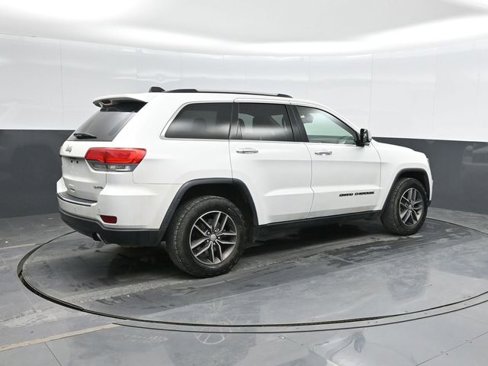 Used 2018 Jeep Grand Cherokee Limited image 3