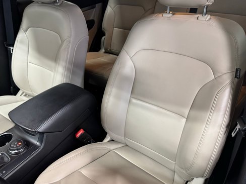 Used 2019 Ford Explorer XLT w/ Equipment Group 202A image 20