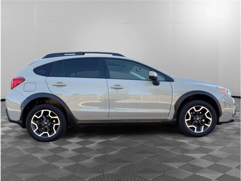 Used 2016 Subaru Crosstrek 2.0i Premium w/ Moonroof Package image 6