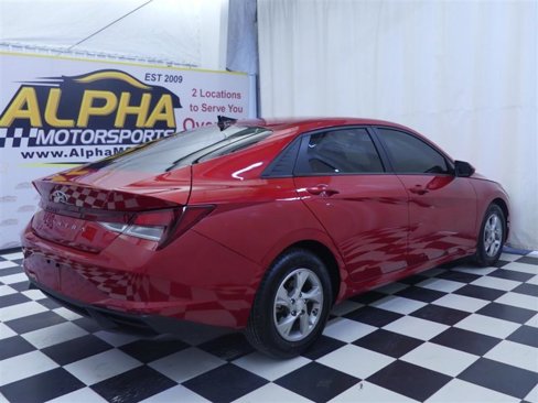 Used 2021 Hyundai Elantra SE image 7