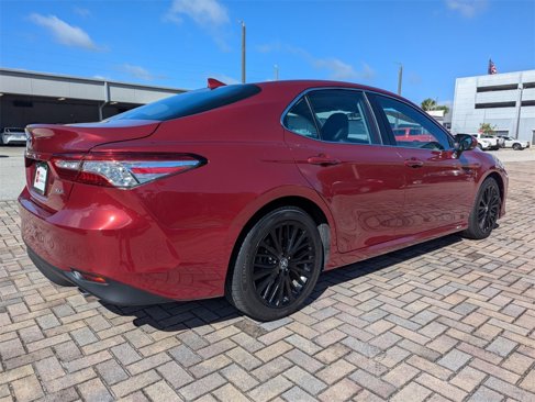 Used 2019 Toyota Camry XLE image 11