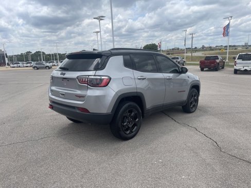 Used 2023 Jeep Compass Trailhawk image 5