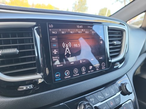 Used 2020 Chrysler Pacifica Touring-L image 21