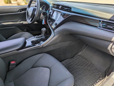 Used 2018 Toyota Camry LE image 12
