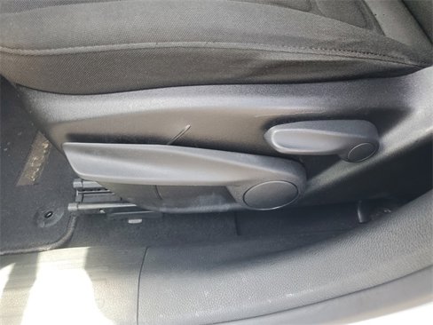 Used 2018 Jeep Renegade Latitude image 19