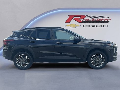 Used 2024 Chevrolet Trax LT image 6
