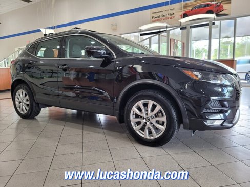 Used 2022 Nissan Rogue Sport SV w/ Technology Package image 3