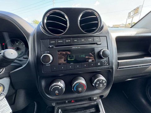 Used 2010 Jeep Compass Sport image 27