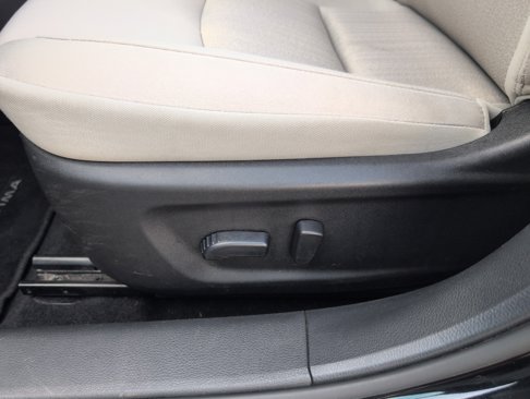 Used 2024 Nissan Altima 2.5 SV image 11