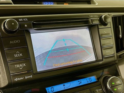 Used 2013 Toyota RAV4 XLE image 17