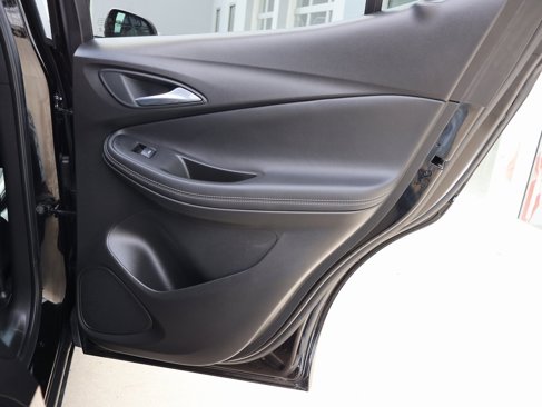 Used 2021 Buick Encore GX Select image 30