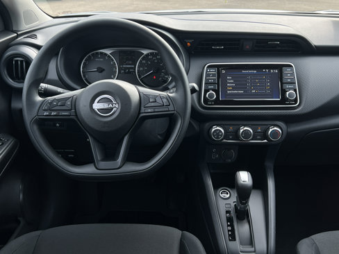 New 2025 Nissan Kicks Play S image 15