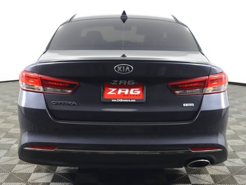 Used 2017 Kia Optima LX w/ Value Package image 4