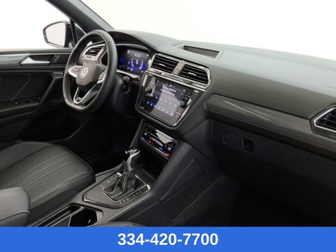 Used 2023 Volkswagen Tiguan SE R-Line image 23