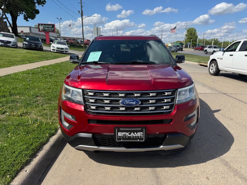 Used 2017 Ford Explorer XLT w/ Equipment Group 202A image 8