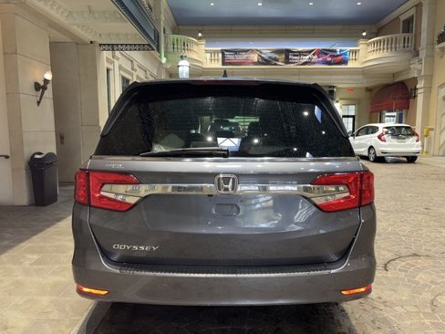 Used 2019 Honda Odyssey EX image 4