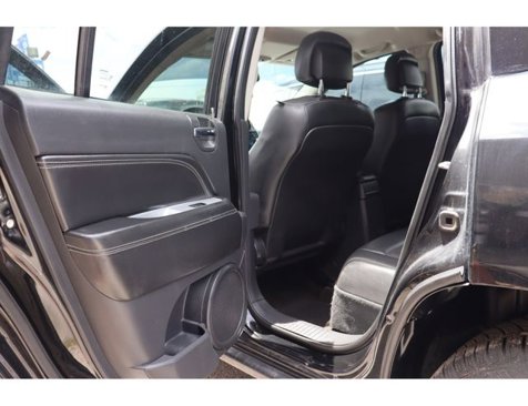 Used 2016 Jeep Compass Latitude image 23
