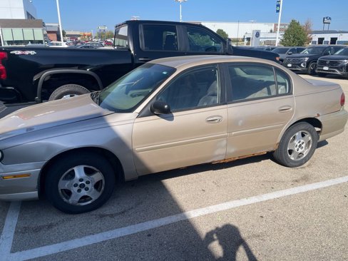 Used 2003 Chevrolet Malibu V6 w/ Preferred Equipment Group 1 image 2
