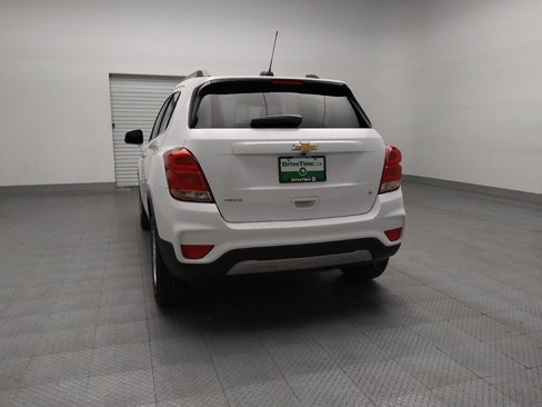 Used 2020 Chevrolet Trax LT w/ LT Convenience Package image 6
