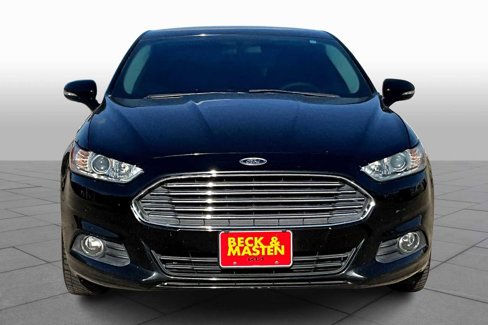 Used 2016 Ford Fusion SE w/ Equipment Group 201A image 3