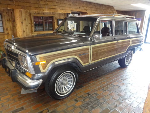 Used 1989 Jeep Grand Wagoneer image 3