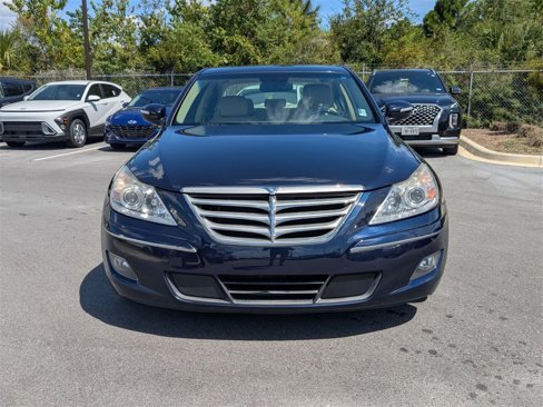 Used 2011 Hyundai Genesis 4.6 image 2