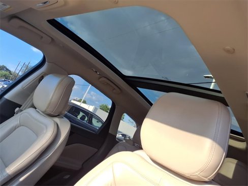 Used 2020 Lincoln Corsair Reserve w/ Equipment Group 201A image 7