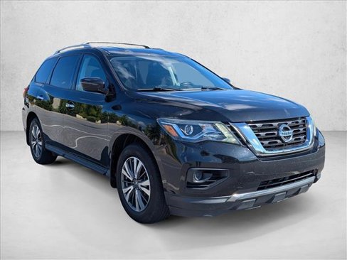 Used 2018 Nissan Pathfinder S image 3