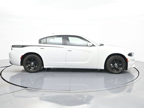 Used 2022 Dodge Charger SXT image 4