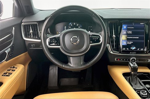 Used 2017 Volvo S90 T5 Momentum w/ Vision Package image 5