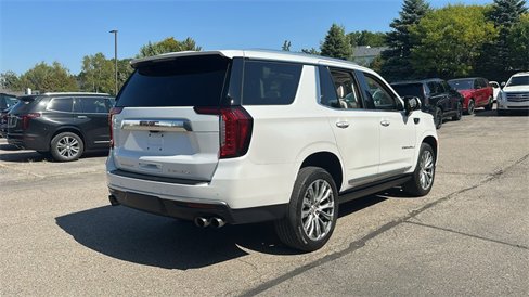 Used 2021 GMC Yukon Denali w/ Denali Premium Package image 4