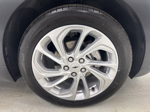 Used 2022 Chevrolet Bolt EUV LT w/ Driver Confidence Package image 32