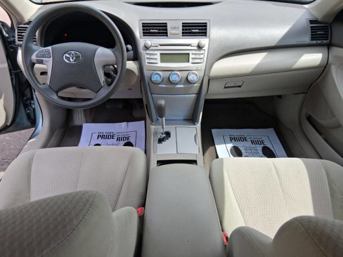 Used 2011 Toyota Camry LE image 12