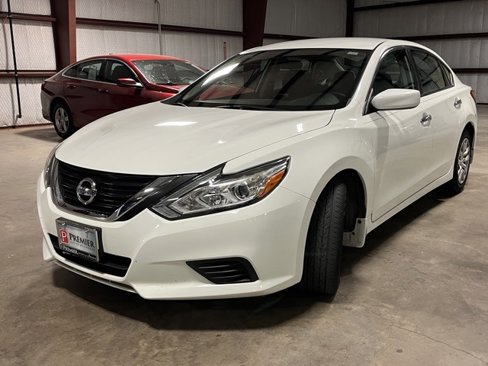Used 2018 Nissan Altima 2.5 S w/ S Convenience Package image 3