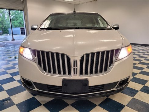 Used 2012 Lincoln MKX FWD w/ Wood Pkg image 2