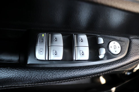 Used 2018 BMW 740i xDrive image 42