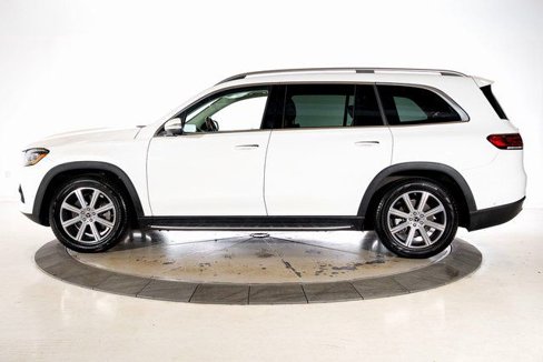 Used 2022 Mercedes-Benz GLS 450 4MATIC image 2